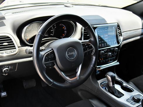 Used 2022 Jeep Grand Cherokee Laredo X AWD/4WD image 14