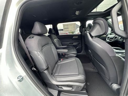 New 2027 Kia Telluride S w/ Towing Package AWD/4WD image 15