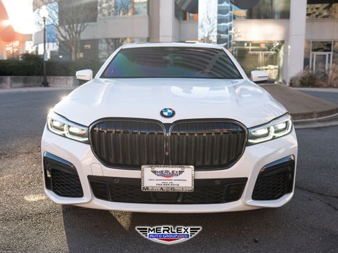 Used 2020 BMW 750i xDrive w/ Executive Package image 2