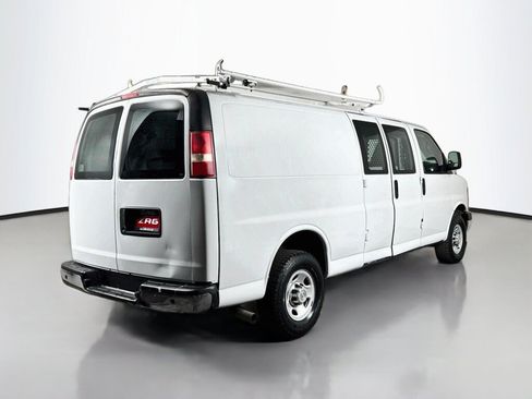 Used 2014 Chevrolet Express 2500 Extended RWD image 5