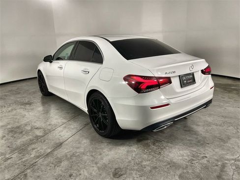 Used 2022 Mercedes-Benz A 220 image 6