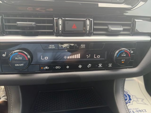 Used 2025 Nissan Pathfinder SV w/ SV Premium Package AWD/4WD image 23