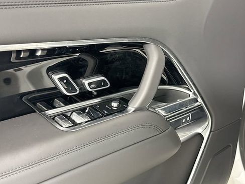 New 2025 Land Rover Range Rover SE AWD/4WD image 10