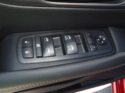 New 2025 Chrysler Voyager LX image 26