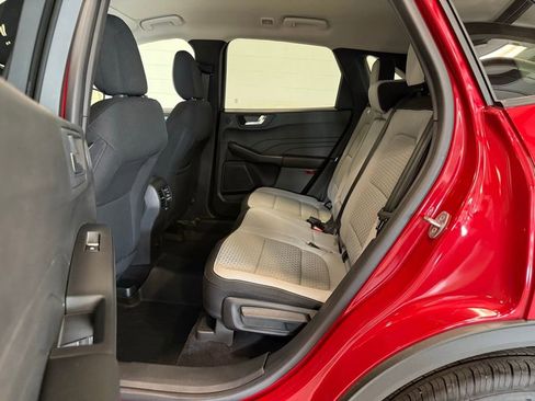 Used 2023 Ford Escape Active w/ Tech Pack #2 AWD/4WD image 15