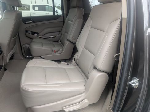 Used 2020 GMC Yukon XL SLT w/ Premium Edition image 21