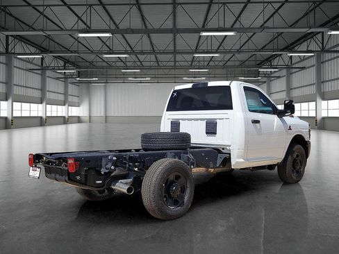 New 2026 RAM 3500 Tradesman AWD/4WD image 4