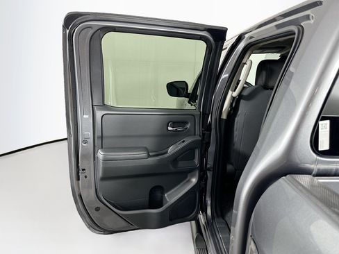 Used 2024 Nissan Frontier SV w/ SV Convenience Package AWD/4WD image 25