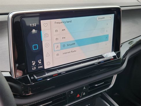 New 2025 Volkswagen Atlas Cross Sport SE image 10