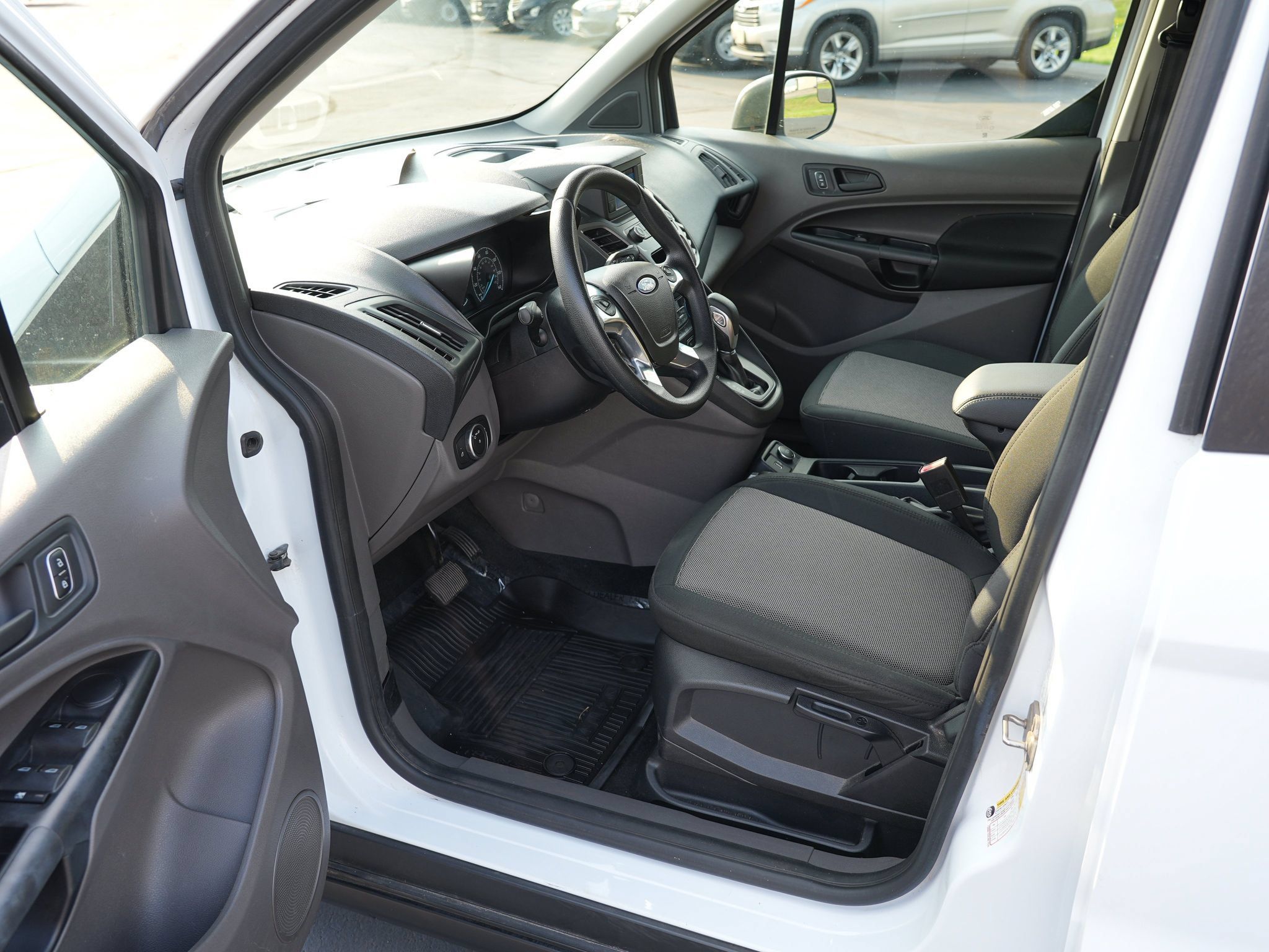 Used 2019 Ford Transit Connect XL FWD image 14