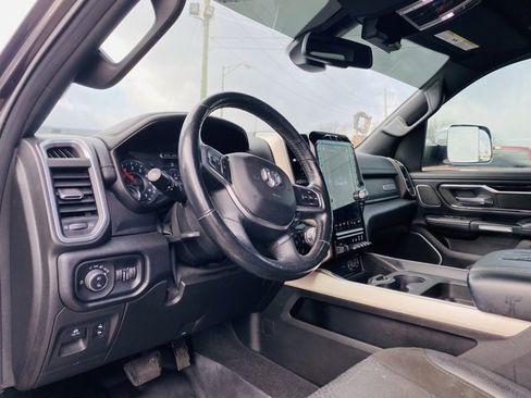 Used 2019 RAM 1500 Laramie image 29