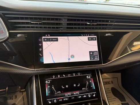 Used 2025 Audi SQ8 Prestige AWD/4WD image 25