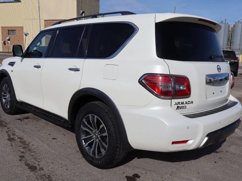 Used 2020 Nissan Armada SL w/ Premium Package image 4