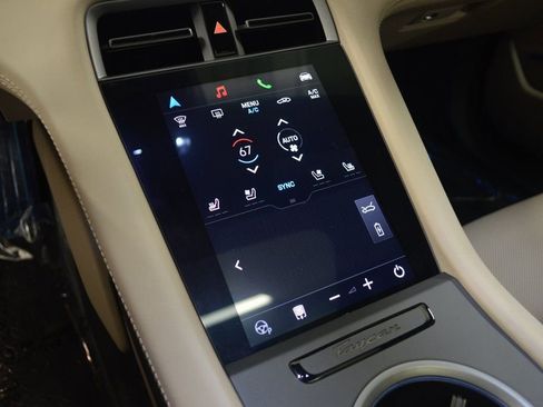 New 2025 Porsche Taycan 4S AWD/4WD image 33