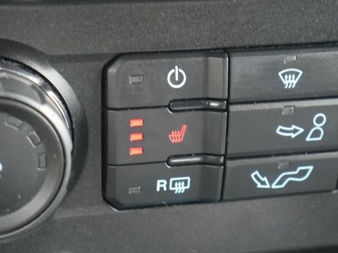 Used 2018 Ford F150 XLT w/ Equipment Group 302A Luxury AWD/4WD image 6