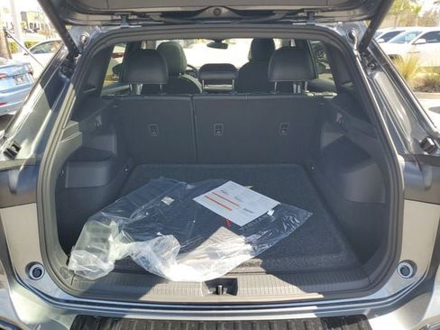New 2026 Volkswagen Tiguan SE R-Line FWD image 7