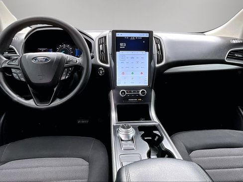 Used 2022 Ford Edge SE image 7