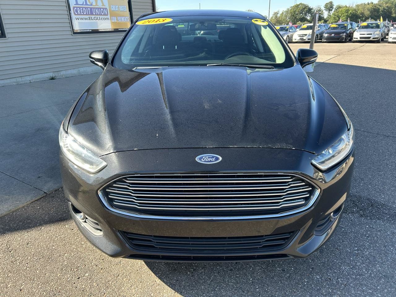 Used 2013 Ford Fusion SE FWD image 2