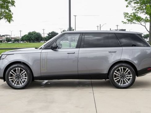 New 2026 Land Rover Range Rover Long Wheelbase SE AWD/4WD image 12