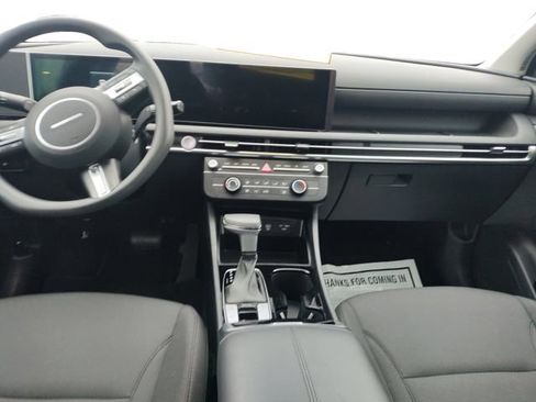 Certified 2025 Hyundai Tucson SE image 10