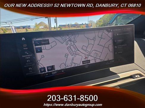 Used 2023 BMW iX xDrive50 w/ Sport Package AWD/4WD image 17