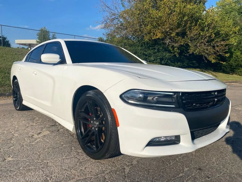 Used 2016 Dodge Charger SXT RWD image 7
