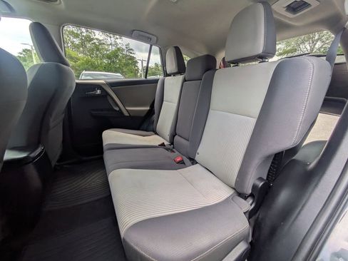 Used 2015 Toyota RAV4 XLE FWD image 14