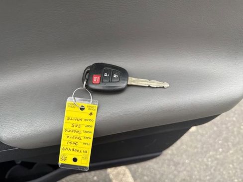 Used 2021 Toyota Tacoma SR5 image 30