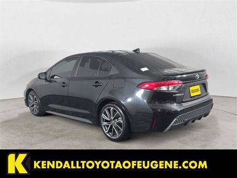 Used 2020 Toyota Corolla SE image 3