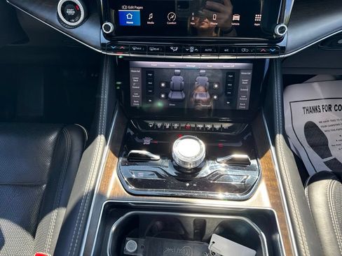 Used 2022 Jeep Grand Wagoneer Series II w/ Premium Group II AWD/4WD image 19