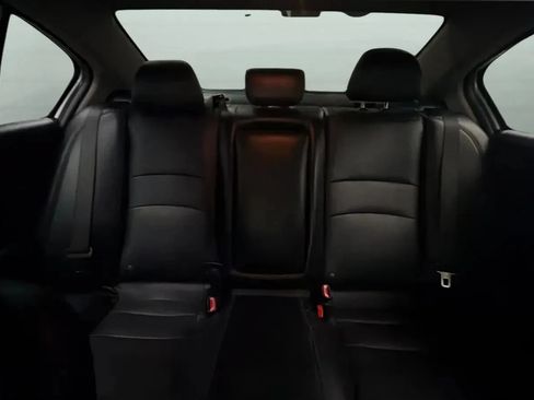 Used 2016 Honda Accord Touring image 19