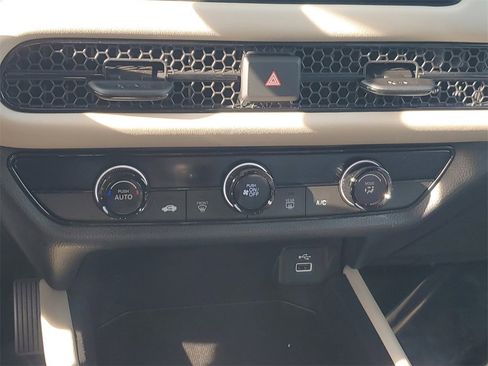 Certified 2024 Honda HR-V LX image 27