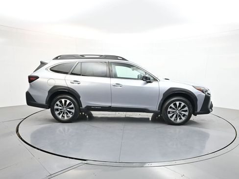 Used 2024 Subaru Outback Limited AWD/4WD image 8