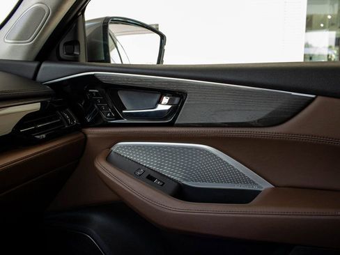 Used 2024 Acura MDX SH-AWD w/ Advance Package image 36