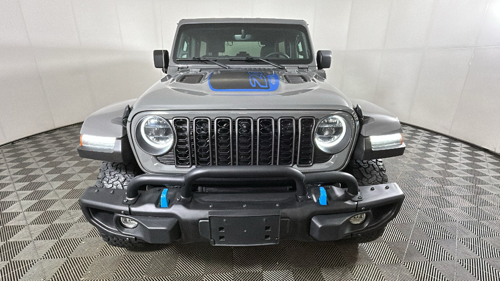 Used 2023 Jeep Wrangler Unlimited Rubicon 4xe AWD/4WD image 9