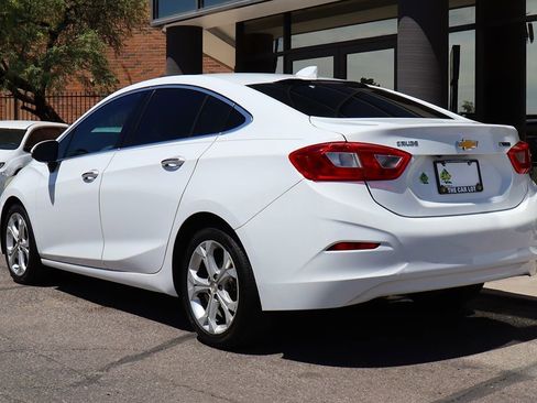 Used 2016 Chevrolet Cruze Premier FWD image 9