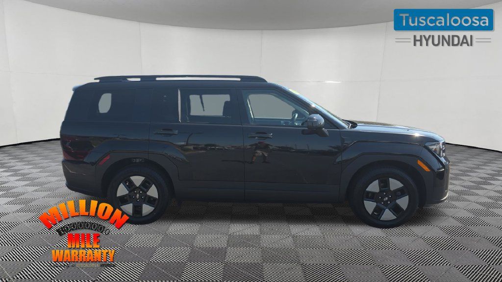 Used 2025 Hyundai Santa Fe SEL FWD image 9