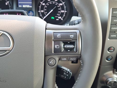 Used 2019 Lexus GX 460 Luxury AWD/4WD image 36