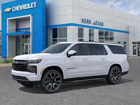 New 2026 Chevrolet Suburban RST w/ RST Capability Package AWD/4WD image 2