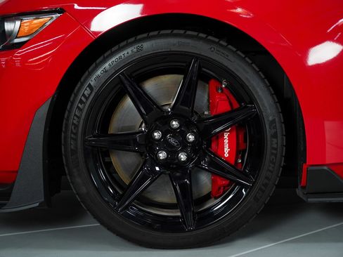 Used 2021 Ford Mustang Shelby GT500 w/ Carbon Fiber Handling Package RWD image 17