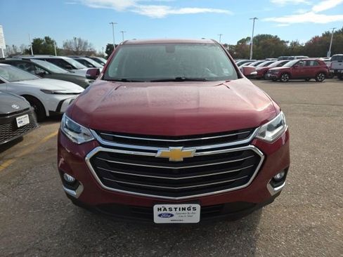Used 2019 Chevrolet Traverse LT w/ LT Premium Package image 12