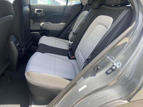 New 2025 Hyundai Venue SEL FWD image 8
