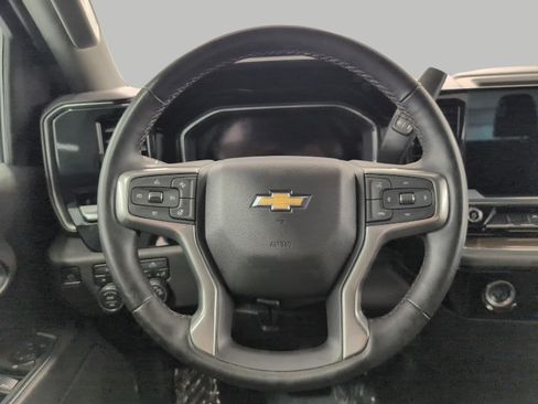 Used 2024 Chevrolet Silverado 1500 LT AWD/4WD image 6