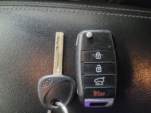 Used 2019 Kia Sportage LX FWD image 32
