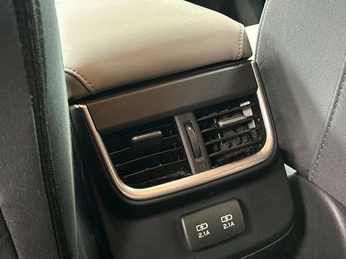 Used 2022 Subaru Outback Premium AWD/4WD image 17