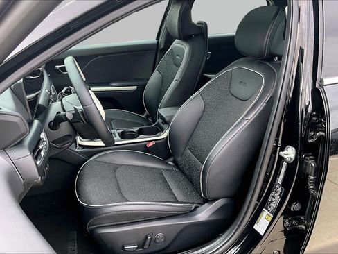 Certified 2025 Kia K4 GT-Line w/ GT-Line Sunroof Package FWD image 15