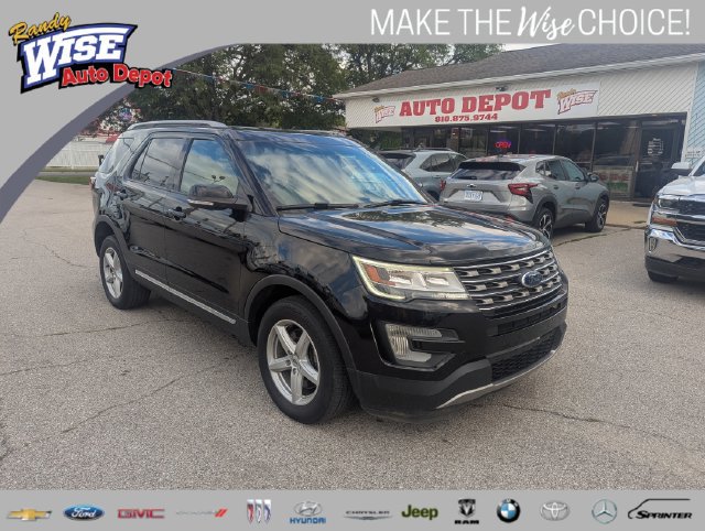 Used 2017 Ford Explorer XLT w/ Equipment Group 202A AWD/4WD image 1