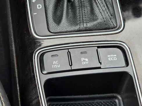 Used 2014 Kia Sorento SX w/ 3rd Row Package image 16