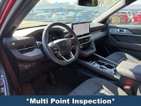 Used 2025 Ford Explorer ST-Line w/ Premium Package image 4