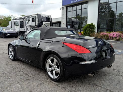 Used 2006 Nissan 350Z Touring image 10